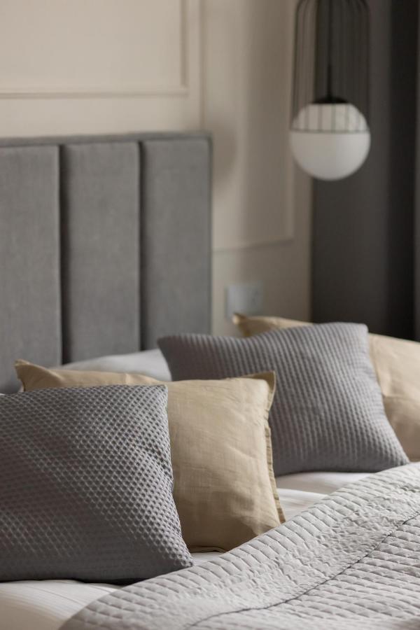 Wola Spacious Flat With Air Conditioning & Balcony By Noclegi Renters Варшава Экстерьер фото